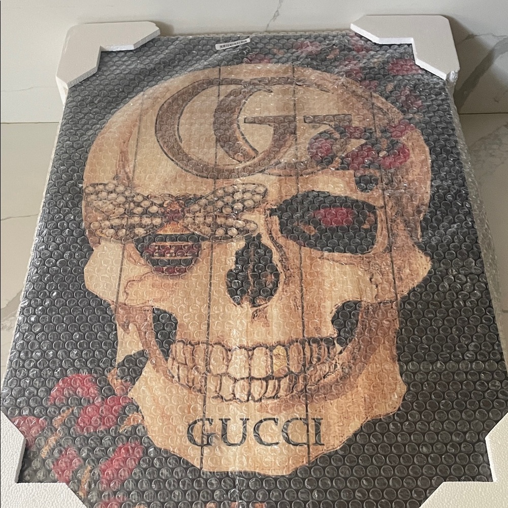 Gucci Skull Art with Red and Tan Accents on Wood - Picture 6 of 6